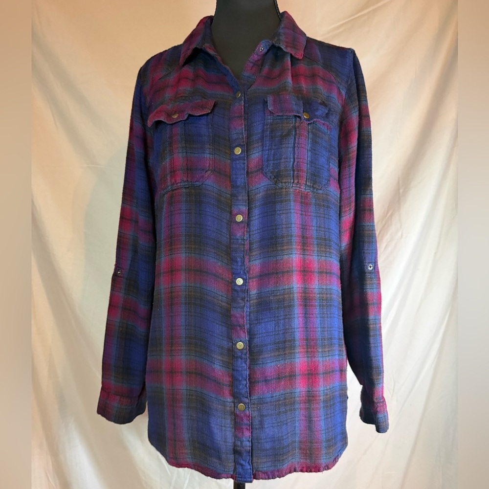 Fab’rik Plaid‎ Snap Button Long Sleeve Top 👚